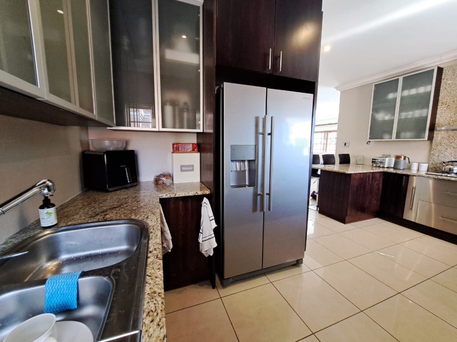 3 Bedroom Property for Sale in Bonza Bay Eastern Cape